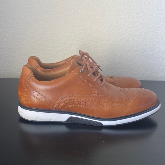 Hugo Boss Other - Hugo Boss Men’s size 10.5 dress shoe with sneaker bottom
